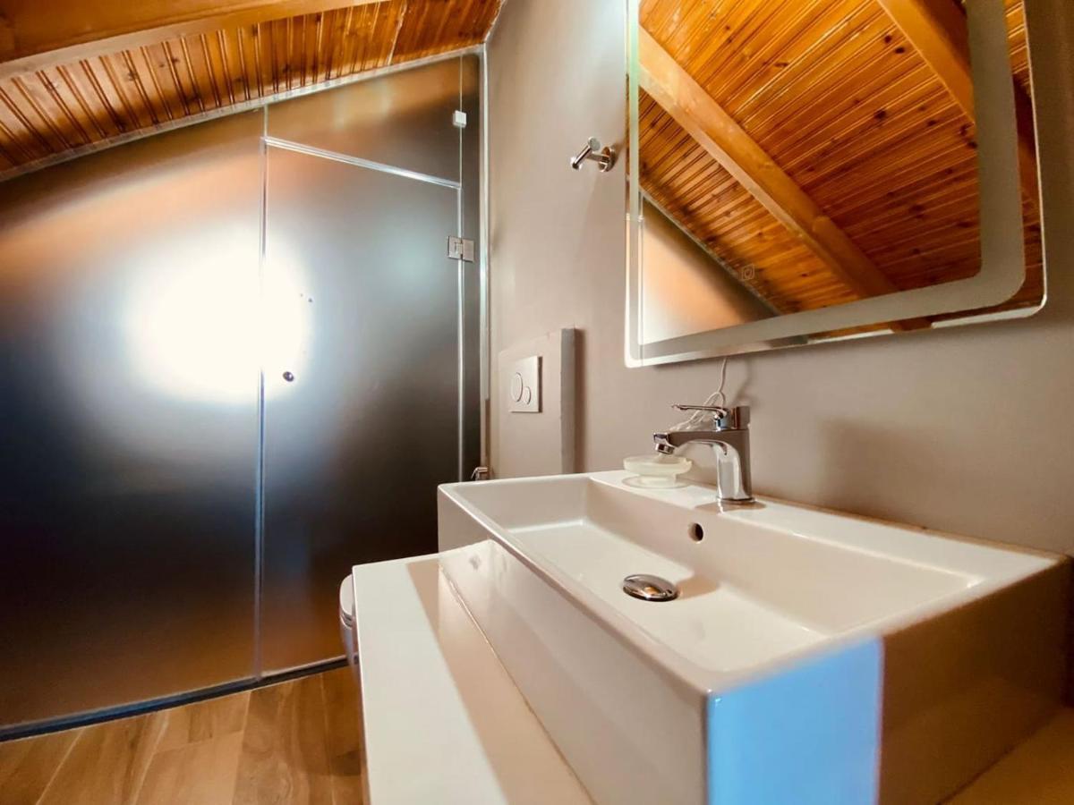 Wild Villa Apartments Sarandë Buitenkant foto
