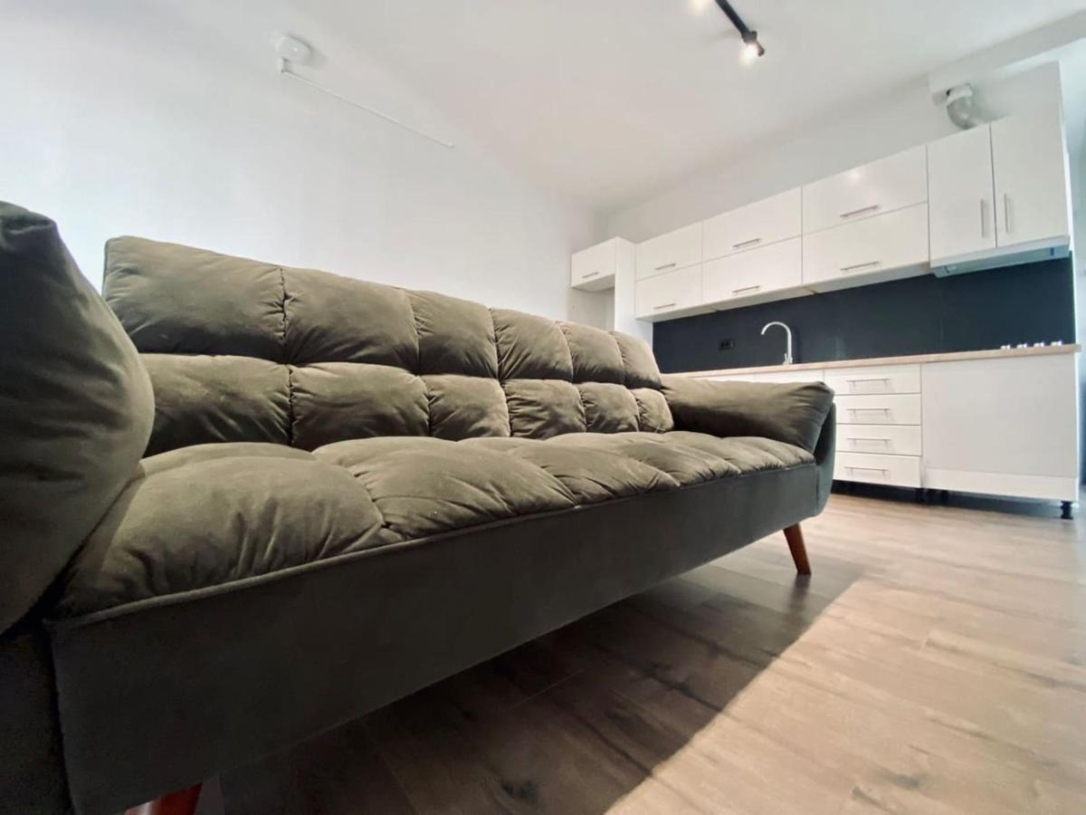 Wild Villa Apartments Sarandë Buitenkant foto