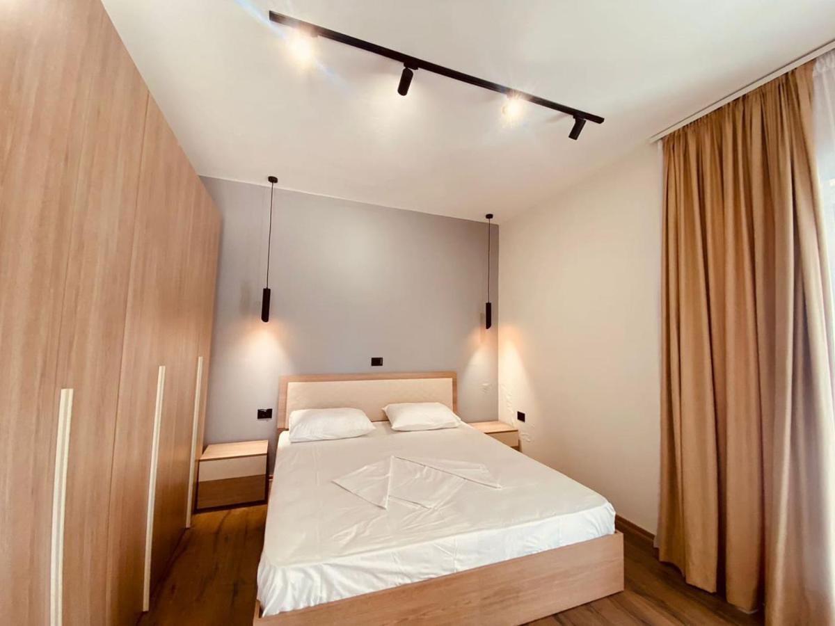 Wild Villa Apartments Sarandë Buitenkant foto